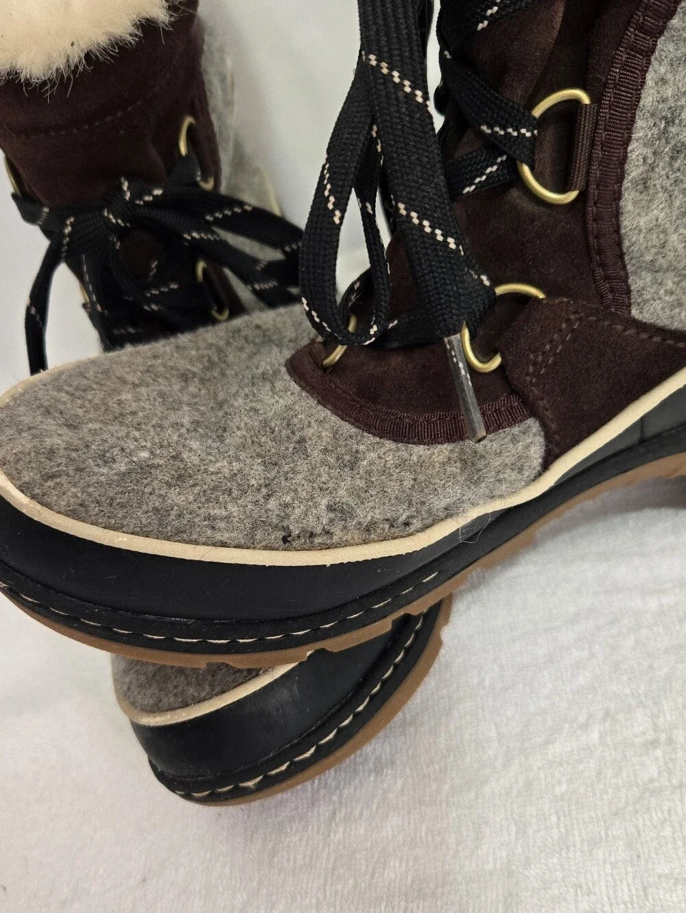 Sorel Women’s Size 9 Winter Snow Boots Gray Brown Faux Fur Waterproof Lace Up